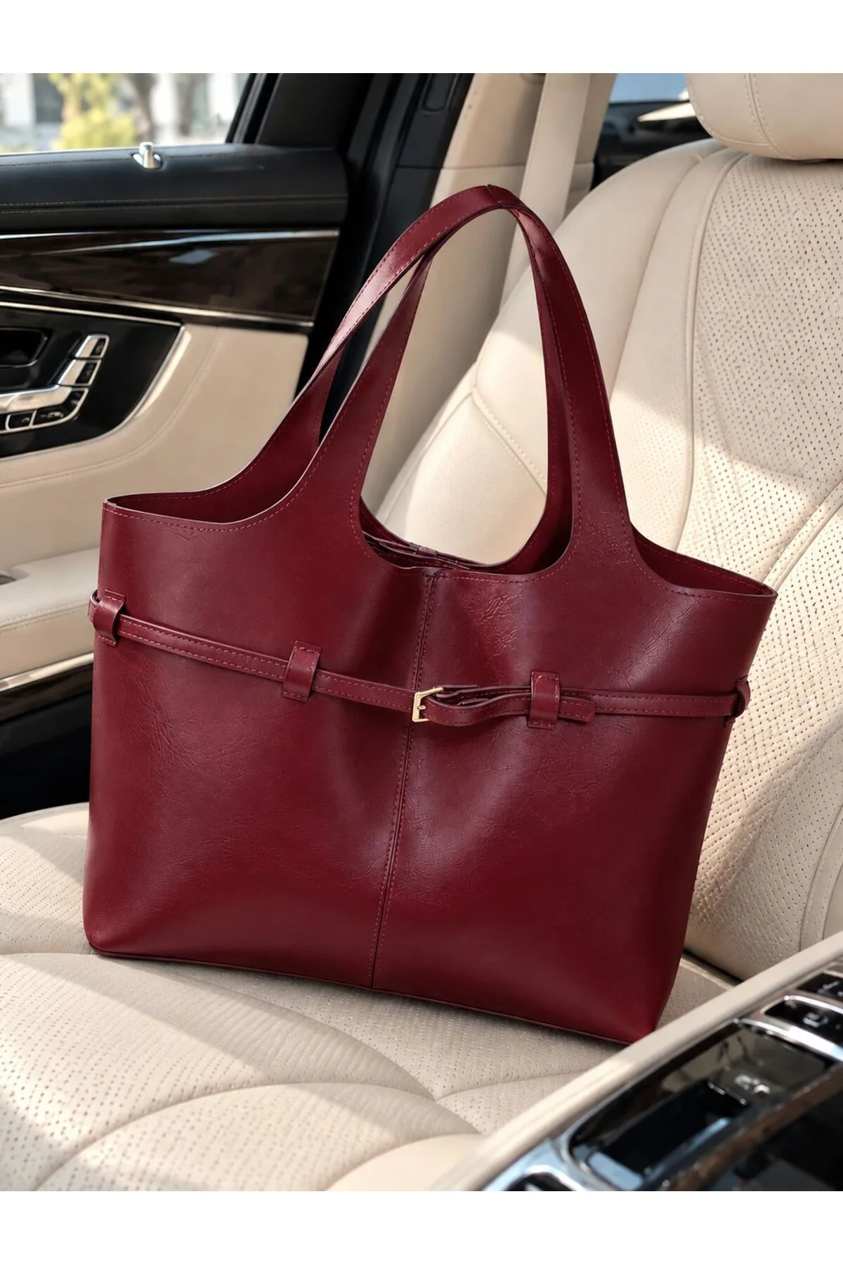 KADINOMUZ ÇANTASI MAKYAJ ÇANTASI HEDİYELİ UZUNLUK 36 CM ENİ 46 CM GENİŞLİK 12 CM