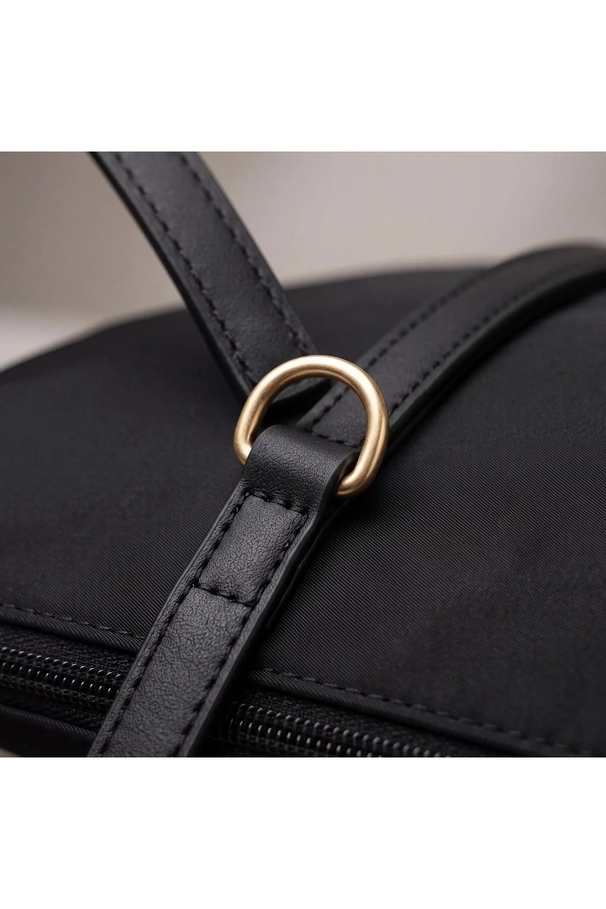 Modern Premium Siyah Kadın Tote Omuz Çantası - Geniş İç Hacimli Günlük Ölçü uzunluk3 2 cm Eni 42 cm Genişlik 8cm